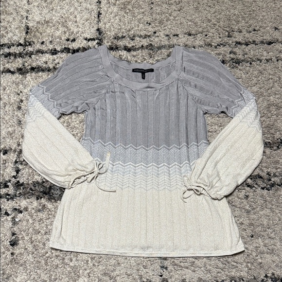 White House Black Market Gray and Cream Sweater - Picture 4 of 15